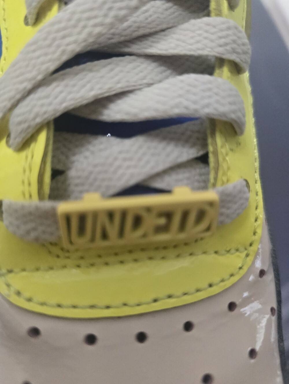 Nike Air Force 1 - Undefeated Collaboration - Like New With Box - Picture 10 of 11